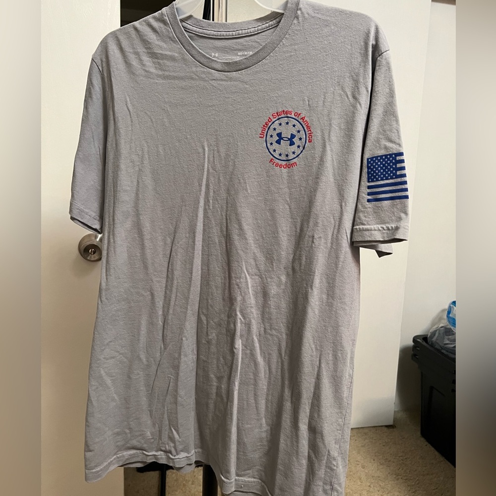 Men’s Heatgear Under Armor shirt